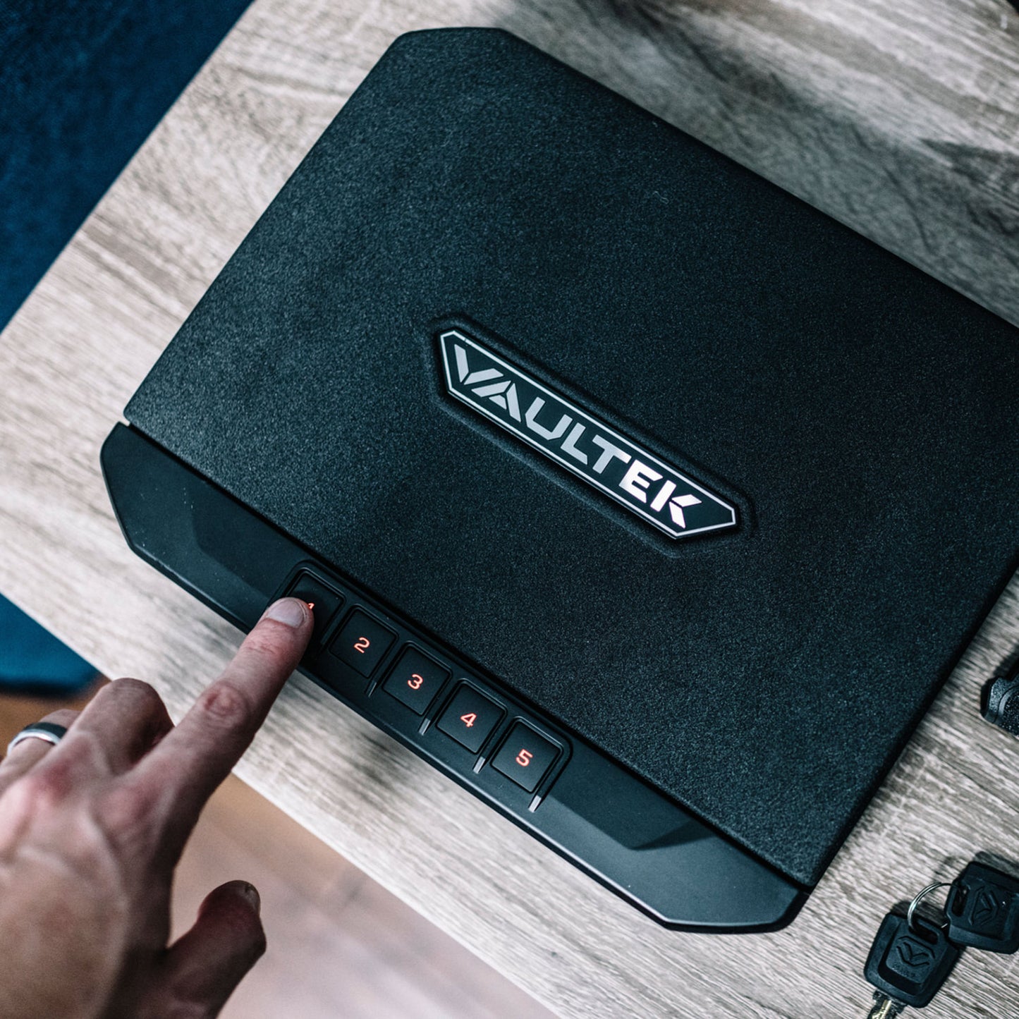 Vaultek VE10 Series Sub-Compact Travel Safe